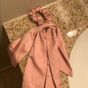 Cutie hair tie